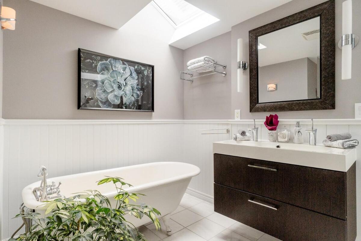Hotel Downtown Luxury Victorian Retreat à Toronto Extérieur photo